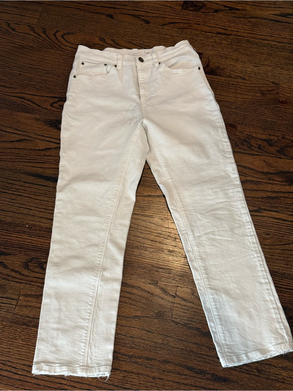 Straight-Leg White Women's Jeans — Clean Everyday Style